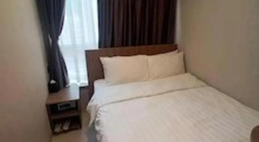 Bed in WE Hotel Kowloon