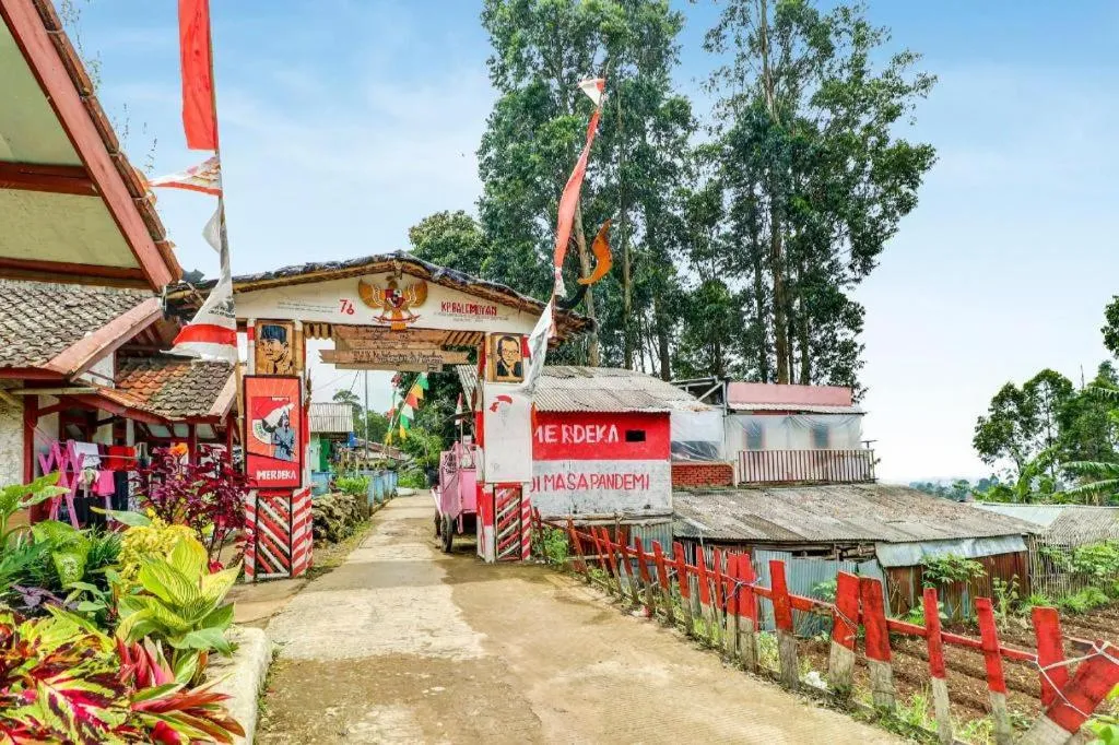 OYO Homes 90991 Eco Tourism Desa Panundaan Ciwidey 2 Syariah