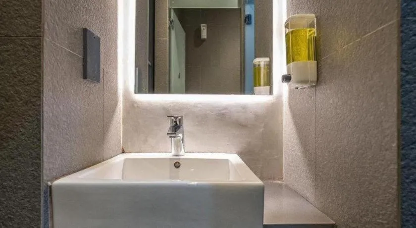 Coller Boutique Hostel