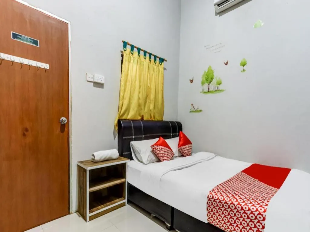 Bed in OYO 91296 Nagoya Guesthouse