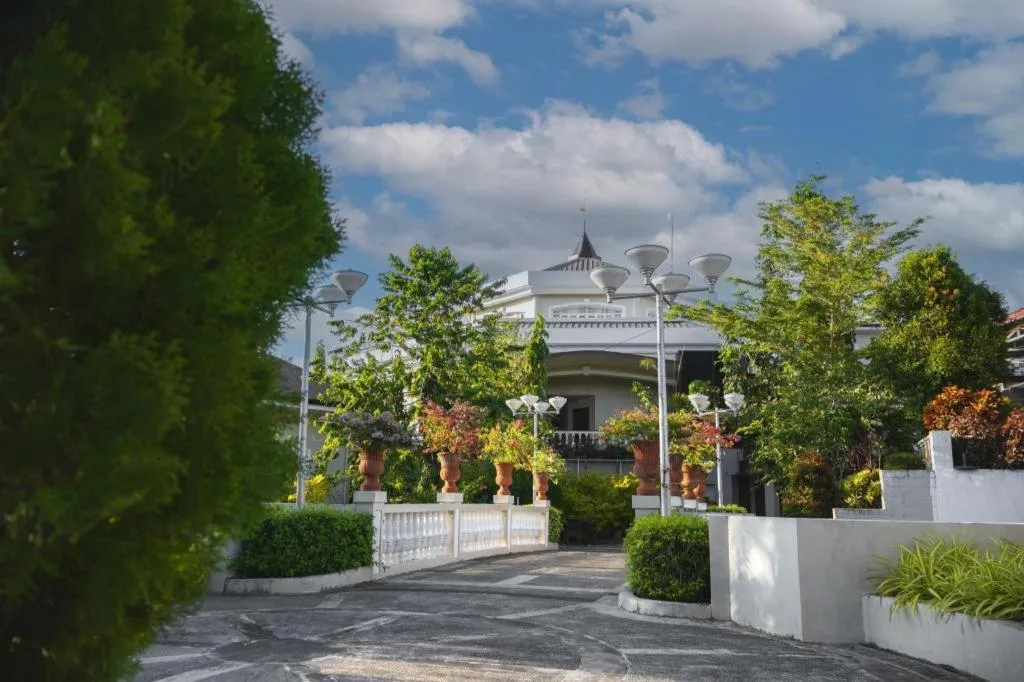 Primus Hotel and Resort