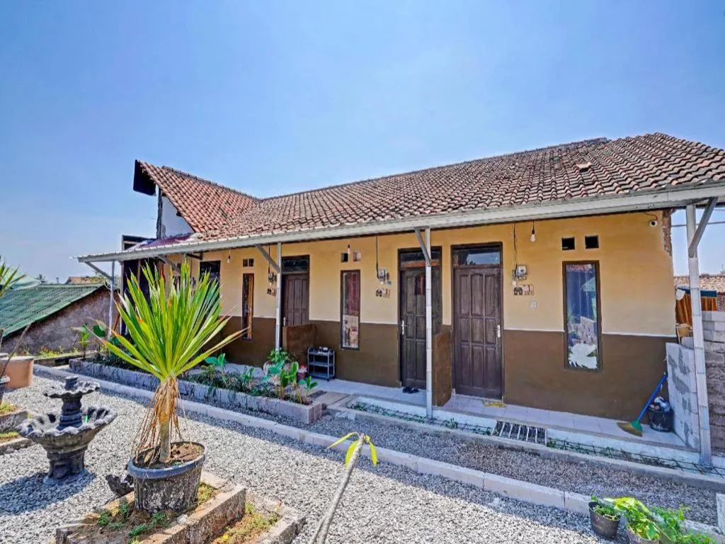 SPOT ON 91425 Mekargalih Homestay Syariah