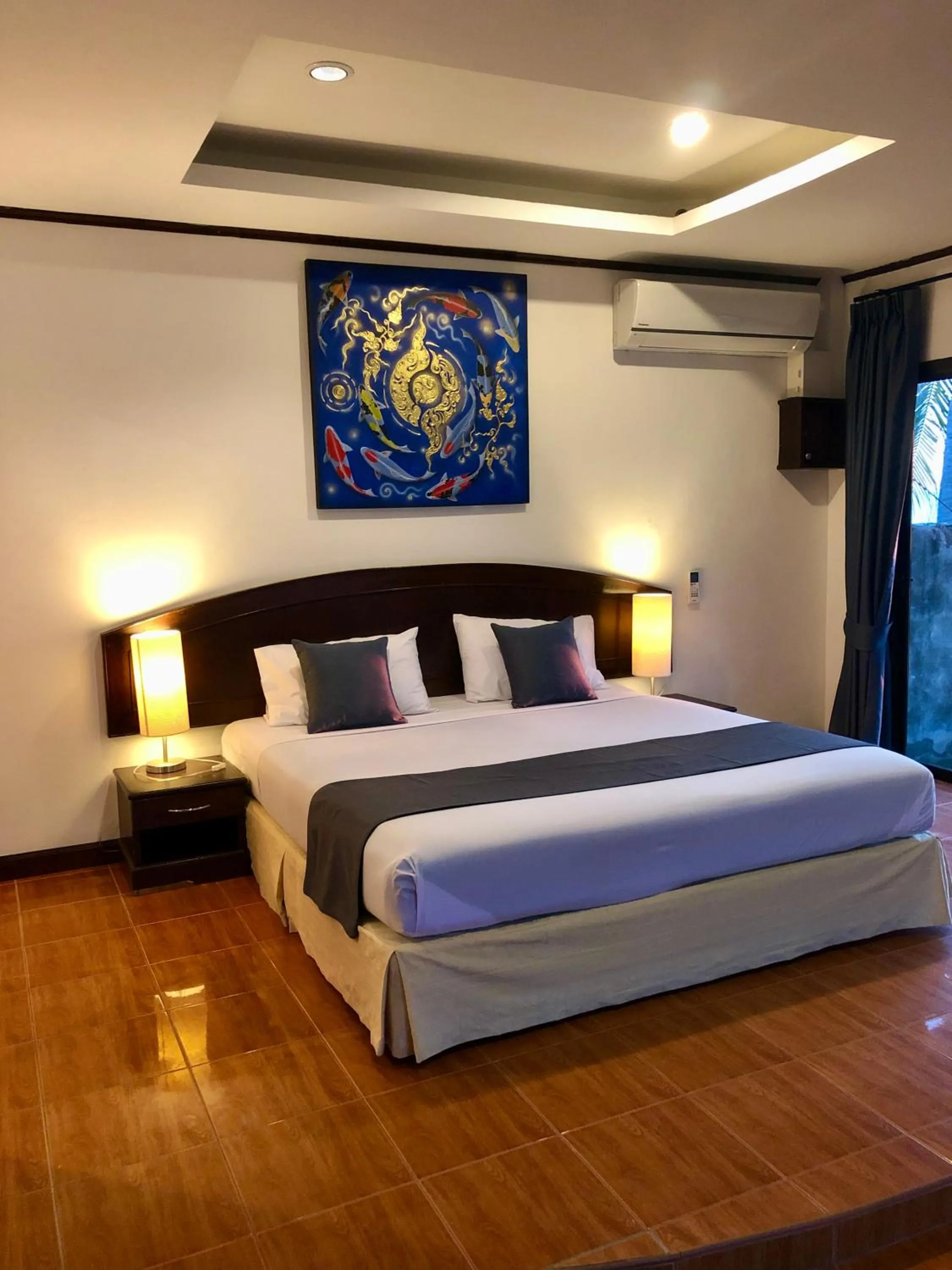 Bedroom, Bed in Noble House Beach Resort