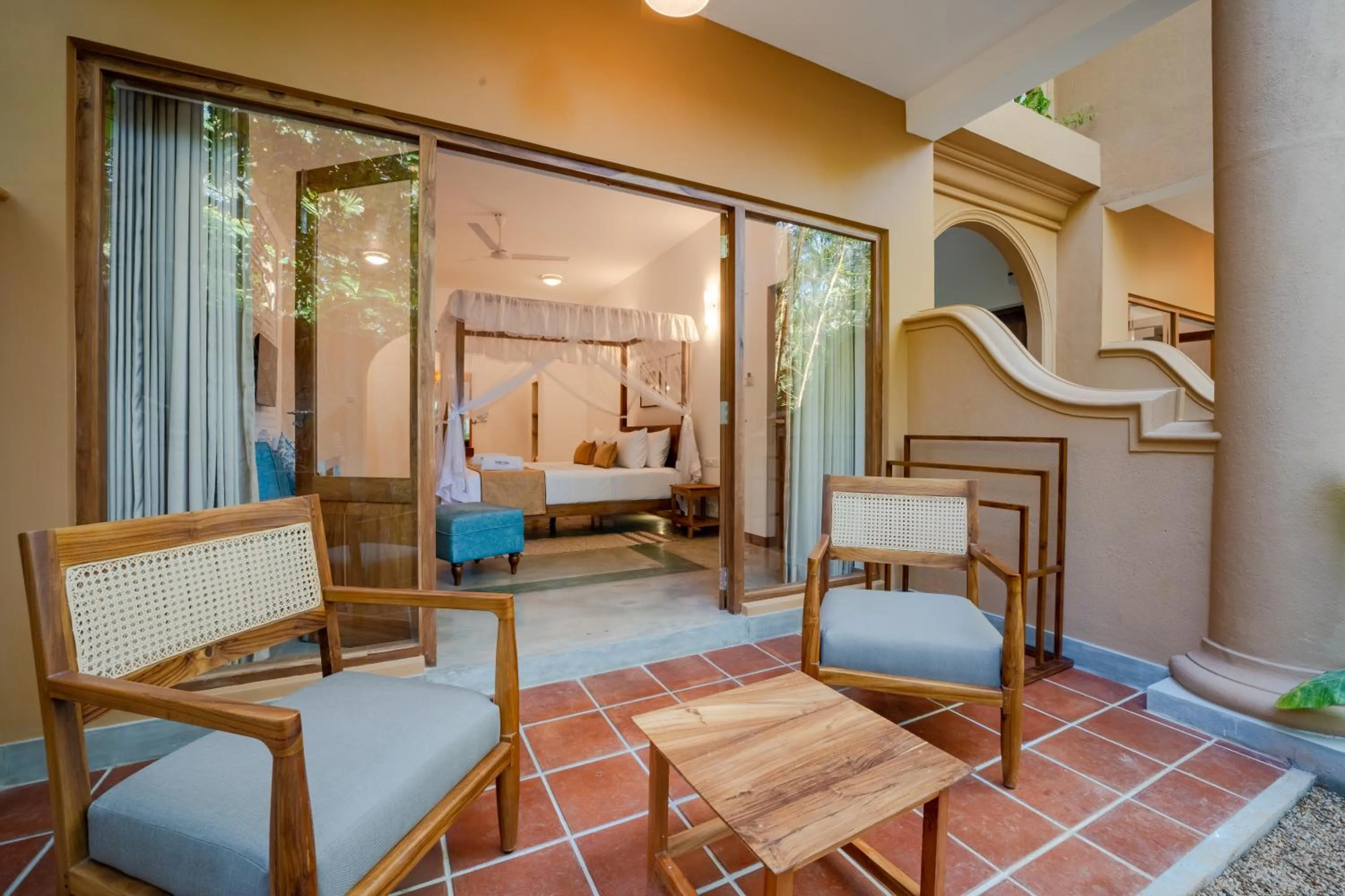 Seating area in Aurora