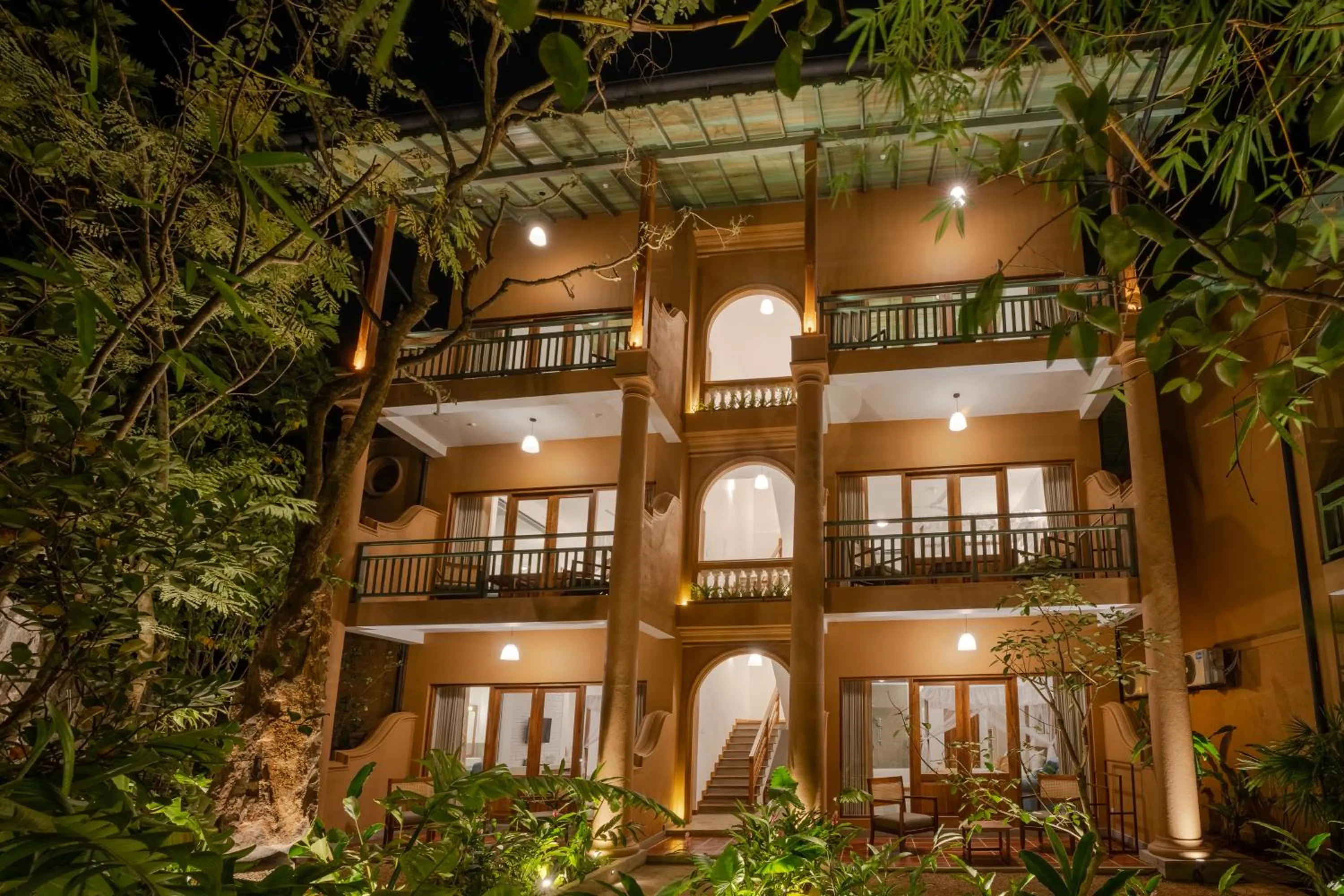 Property building in Aurora