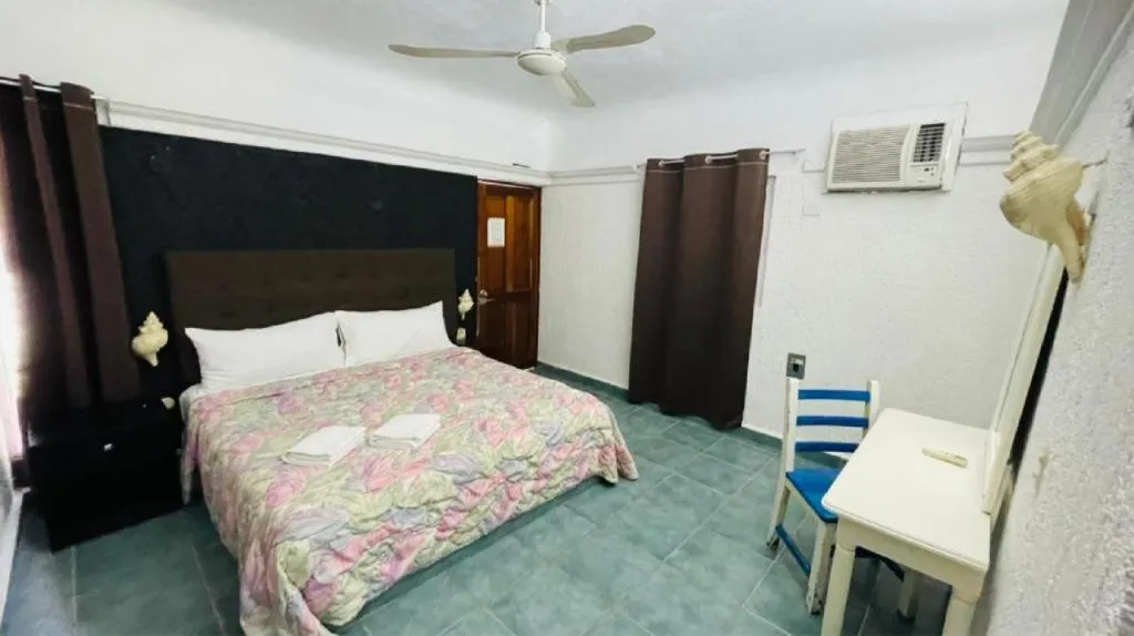 Bed in Maya del Carmen