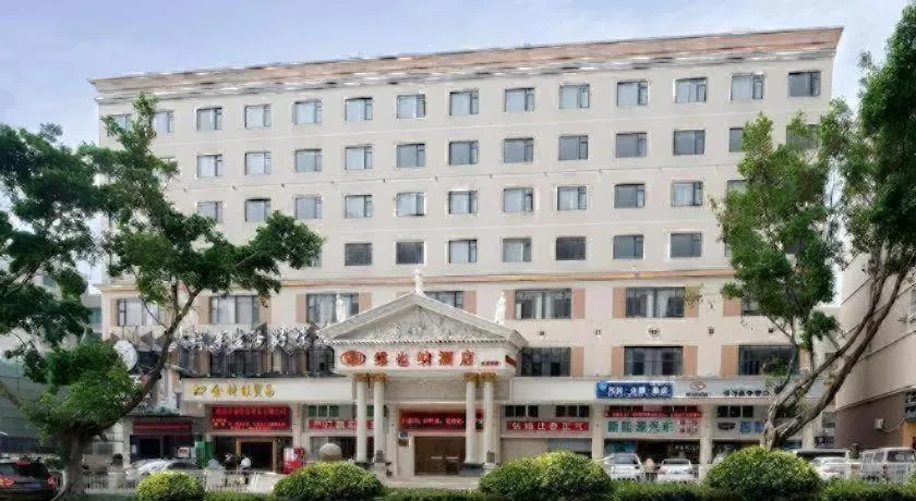 Vienna Hotel Shenzhen Bao'an Airport Taoyuanju Pingluanshan Metro Station