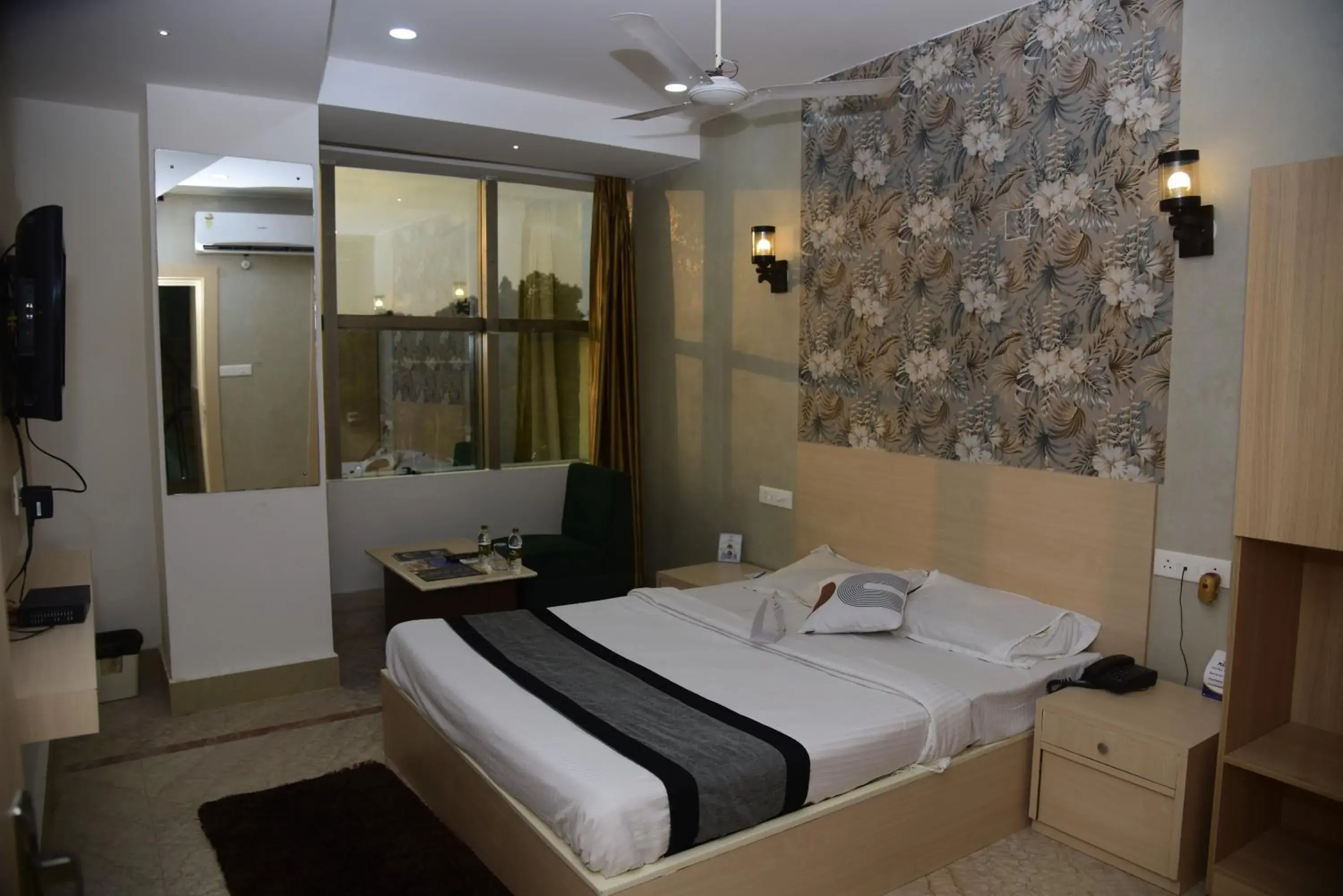 Deluxe Double Room - single occupancy in The Blue Lagoon Hotel Premium Deluxe Double Room - single occupancy in The Blue Lagoon Hotel Premium