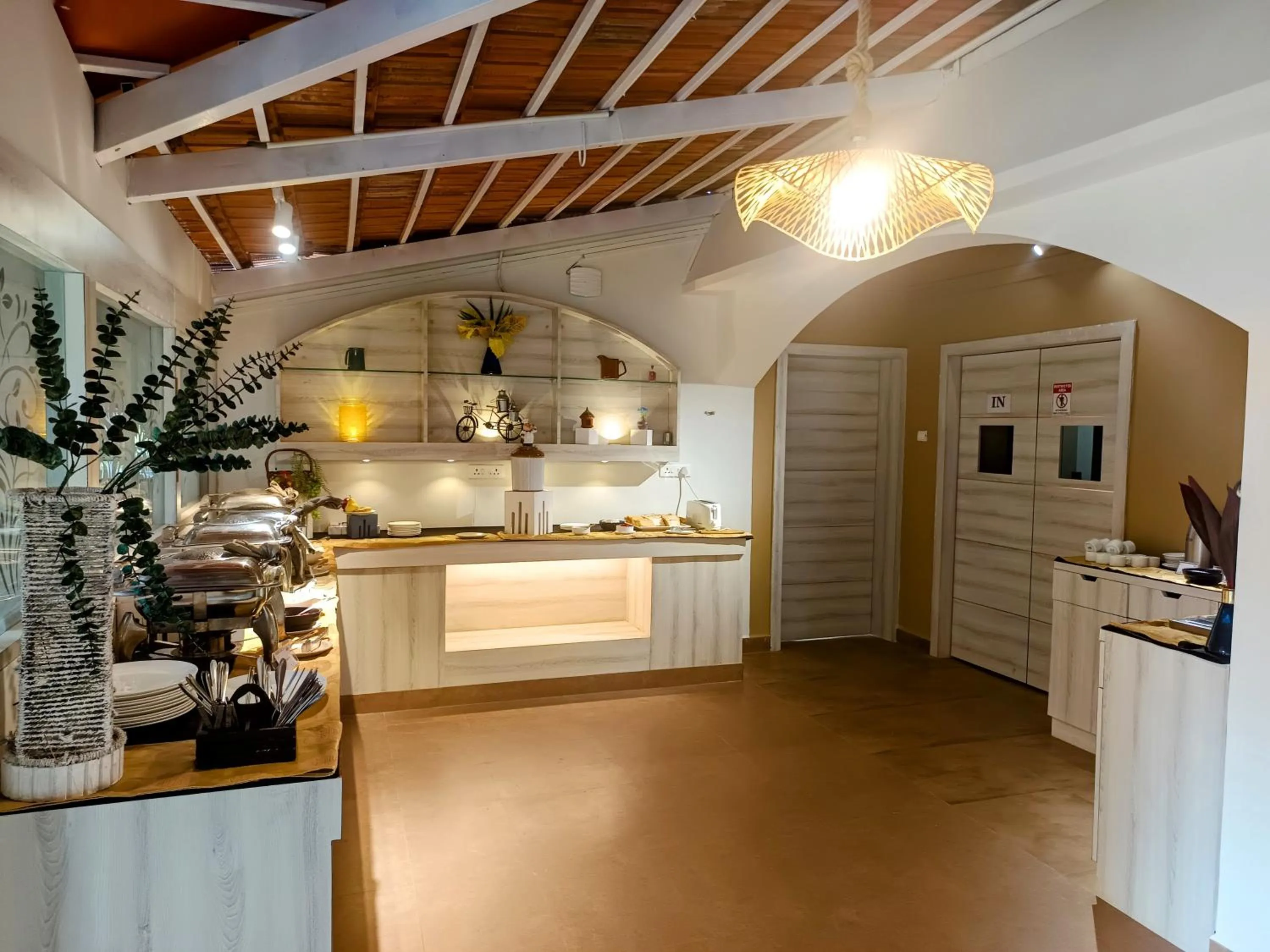 Restaurant/places to eat in Carina Beach Resort