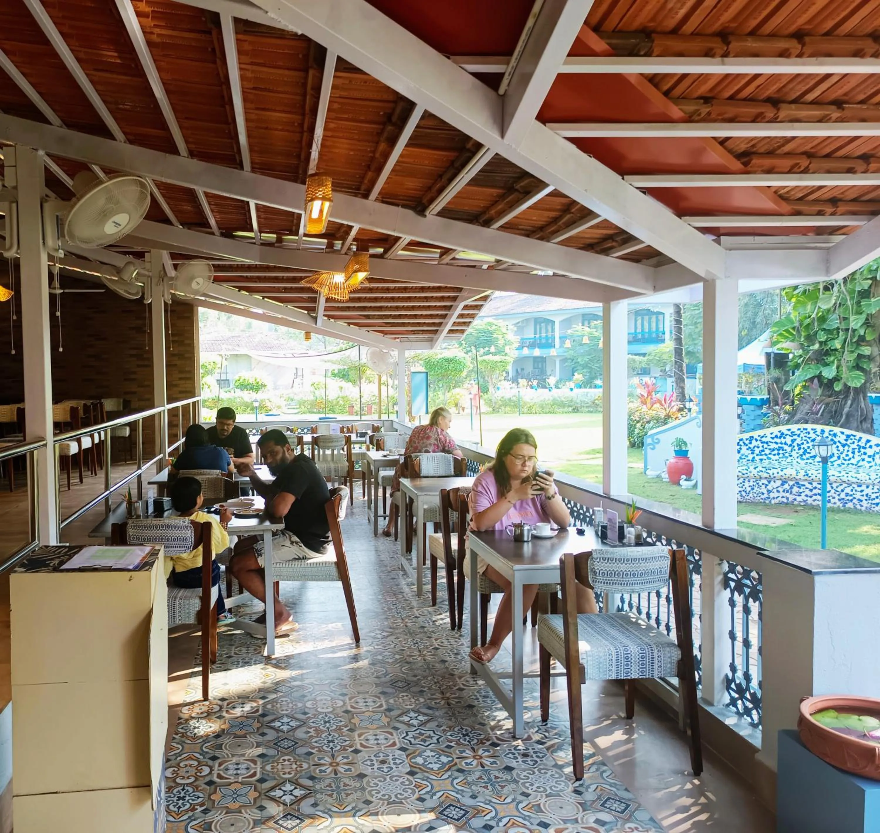 Restaurant/places to eat in Carina Beach Resort