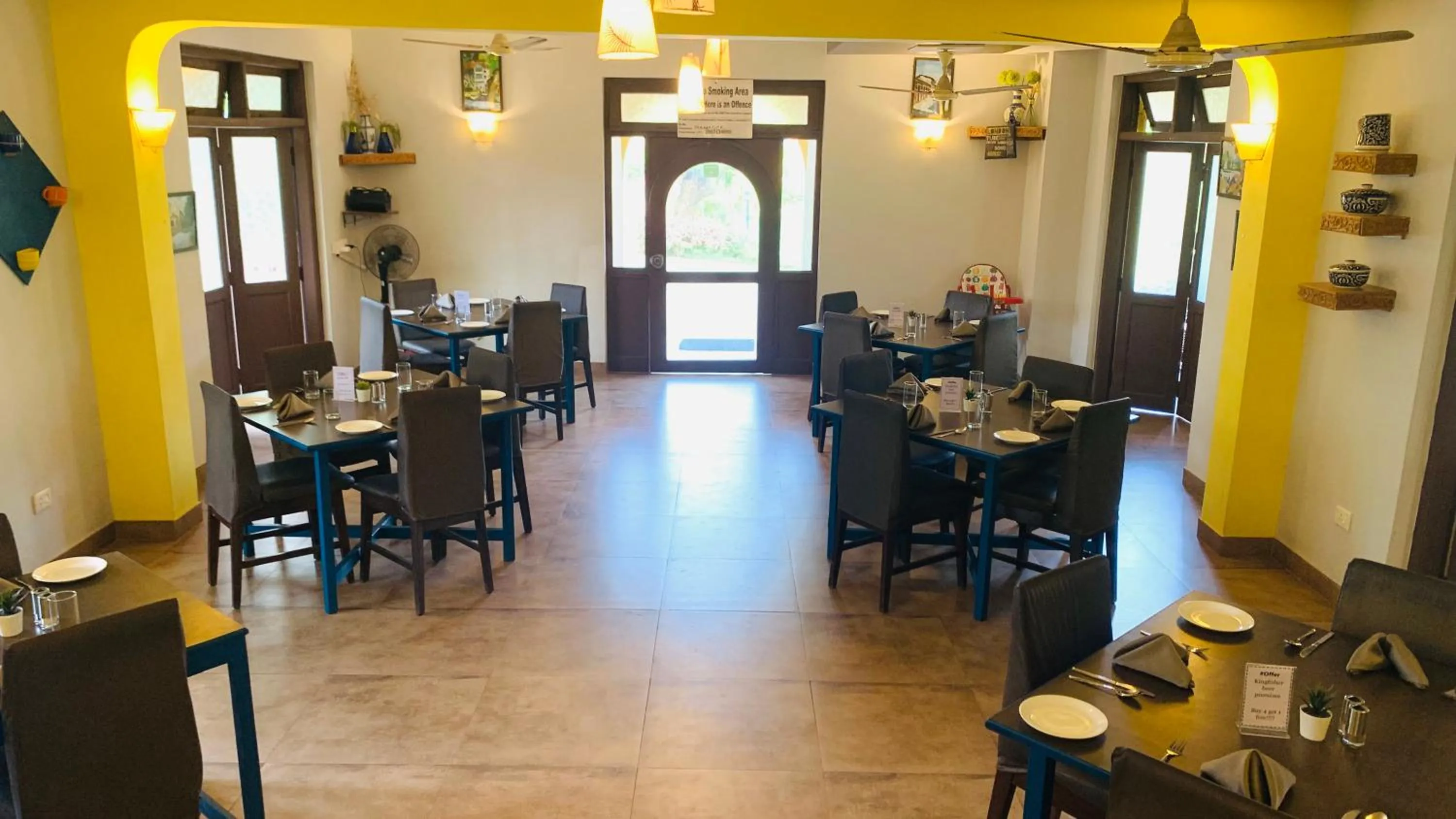 Restaurant/places to eat in Carina Beach Resort