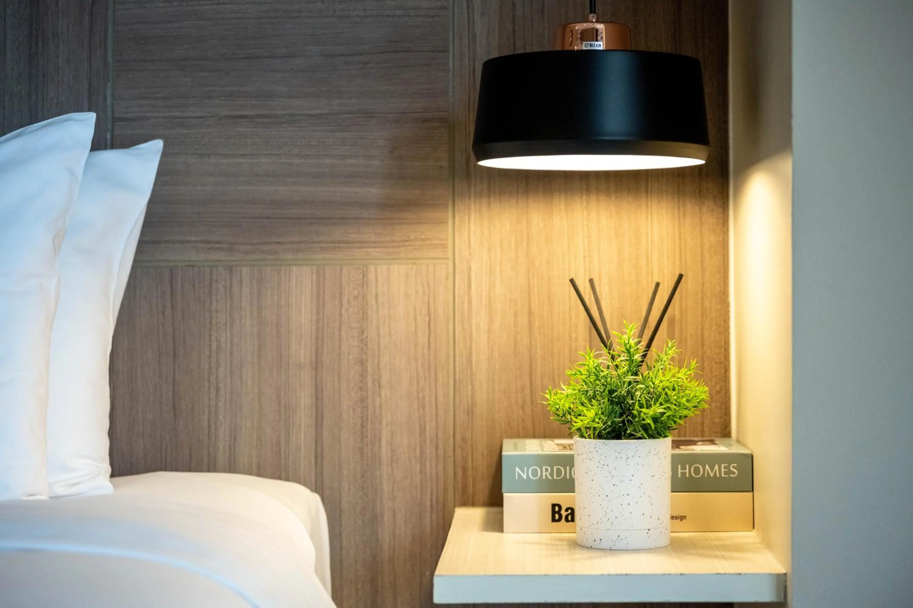 Bedroom, Bed in Ralph Poshtel Pratunam