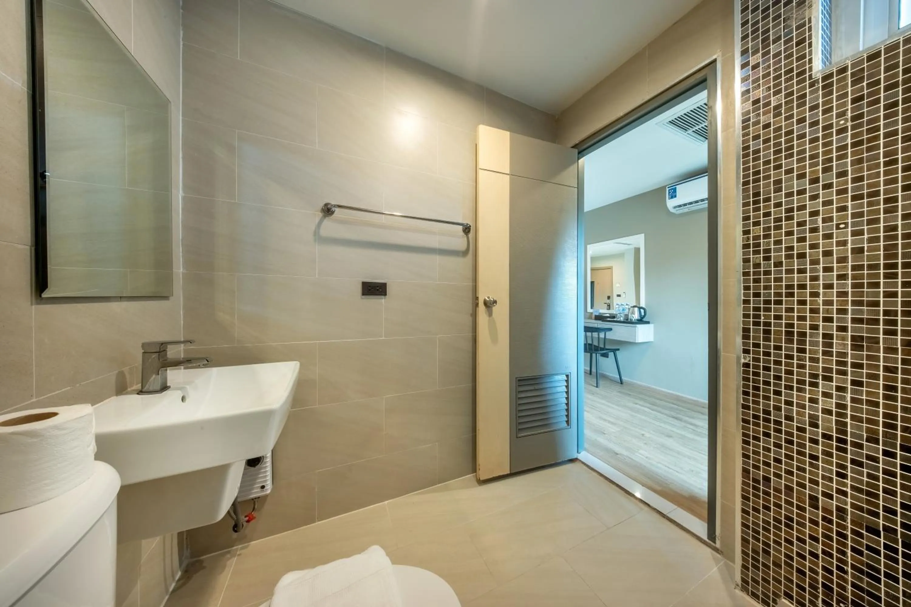 Shower in Ralph Poshtel Pratunam