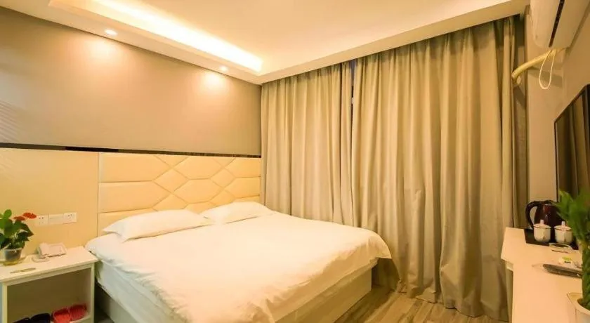 Bed in Shell Jiaxing Nanhu District Dongsheng Dong Road Moon River Street Hotel