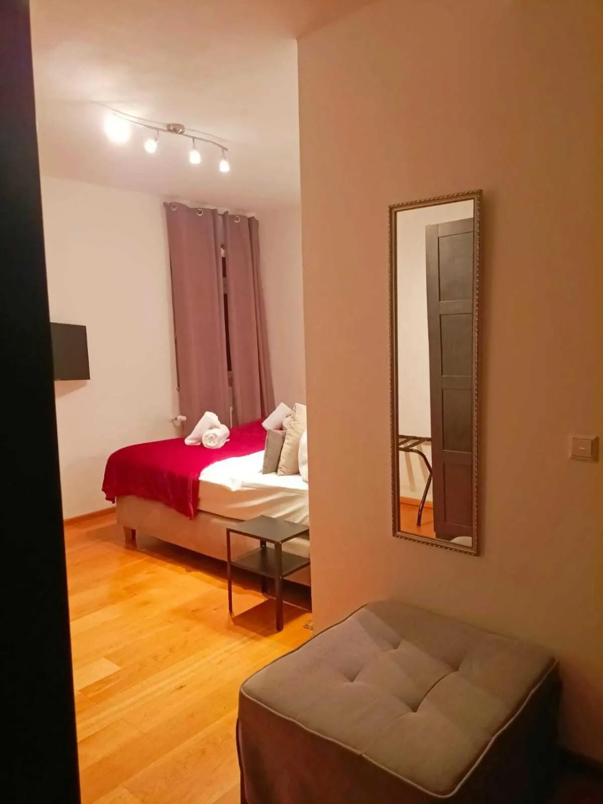 Bedroom, Bed in Gasthaus zum Halbmond