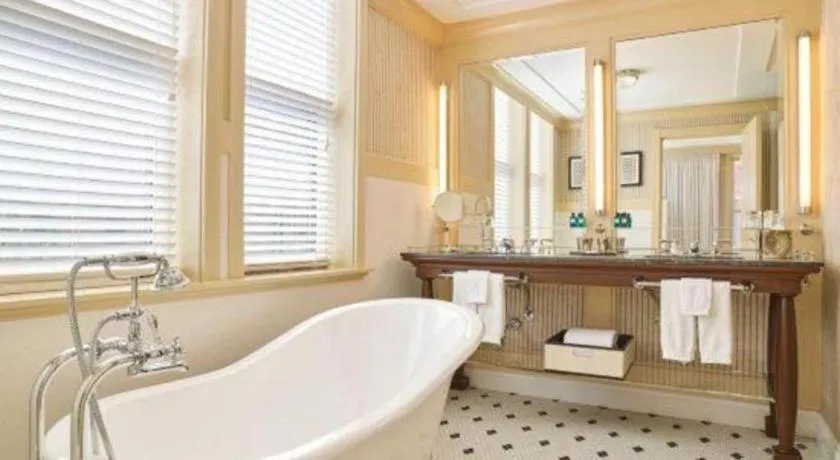 Hotel Jerome, An Auberge Resort