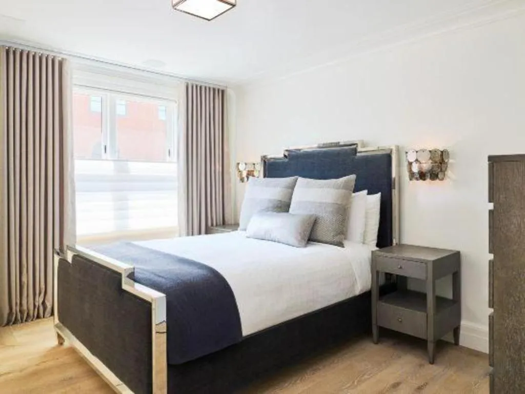 Bed in Hotel Jerome, An Auberge Resort