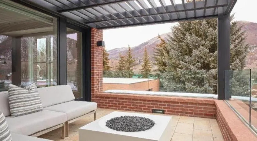 Hotel Jerome, An Auberge Resort