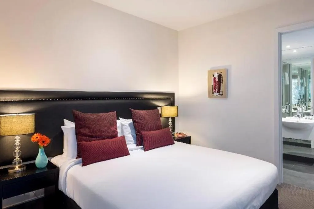 Bed in Oaks Queenstown Club Suites