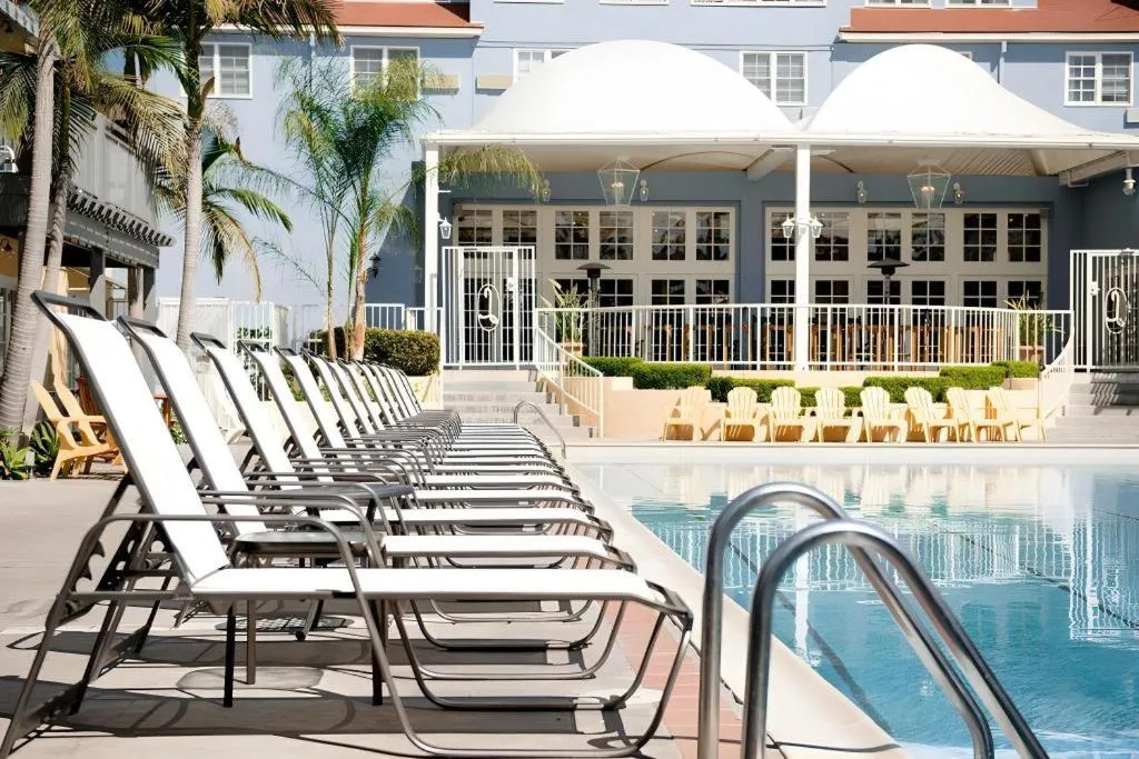 The Lafayette Hotel, Swim Club & Bungalows