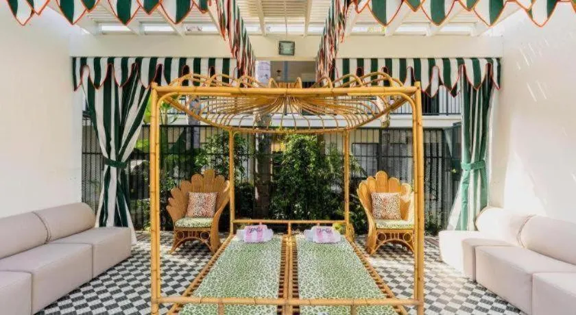 The Lafayette Hotel, Swim Club & Bungalows