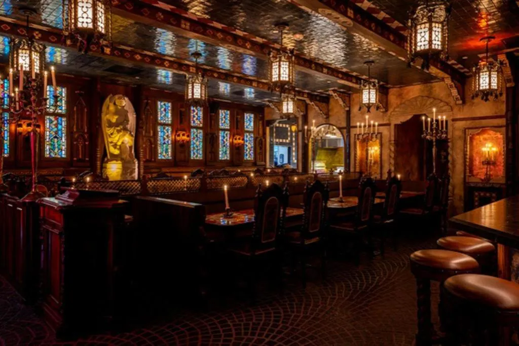 The Lafayette Hotel, Swim Club & Bungalows