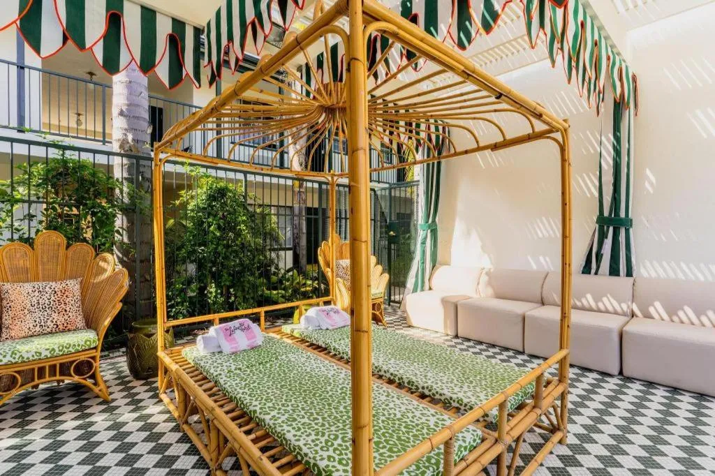 The Lafayette Hotel, Swim Club & Bungalows