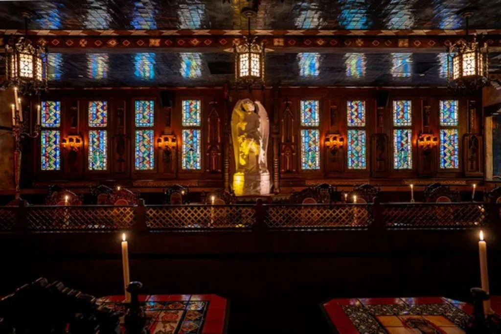 The Lafayette Hotel, Swim Club & Bungalows