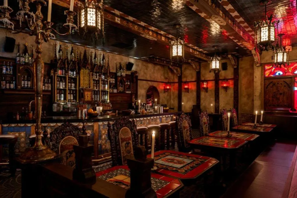 The Lafayette Hotel, Swim Club & Bungalows