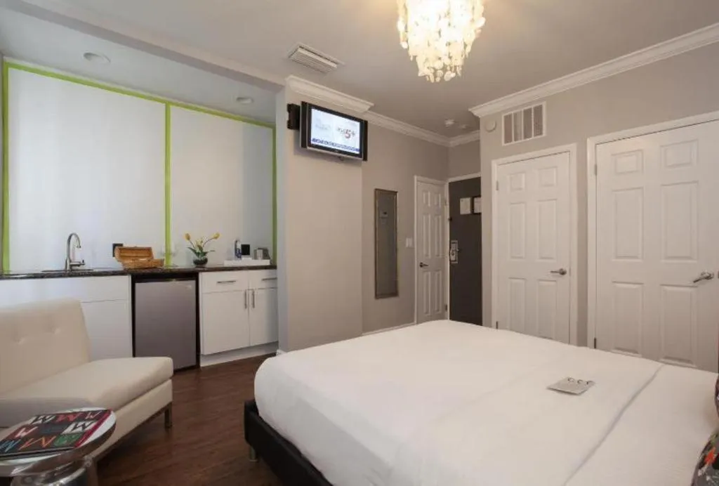 Bed in Odyssey of South Beach Apart Hotel