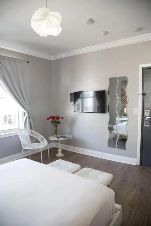 Bed in Odyssey of South Beach Apart Hotel