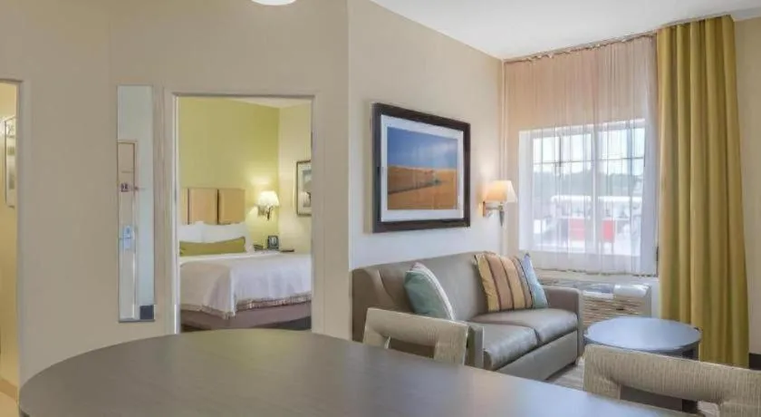 Bed in Candlewood Suites Jefferson City By IHG