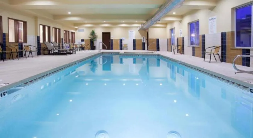 Holiday Inn Express Hotel & Suites Lamar By IHG