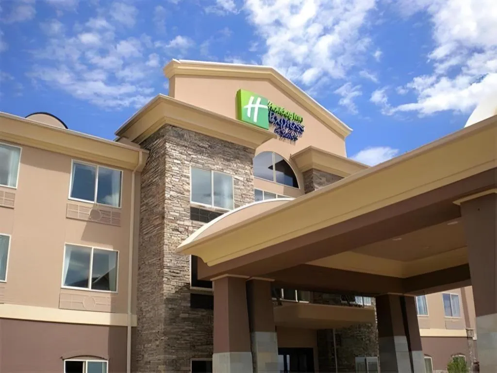 Holiday Inn Express Hotel & Suites Lamar By IHG
