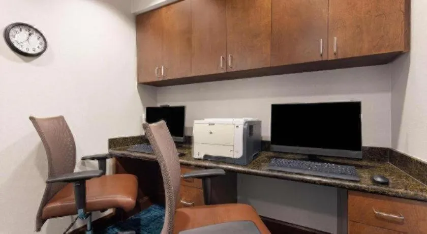 Hampton Inn & Suites Savannah-Airport
