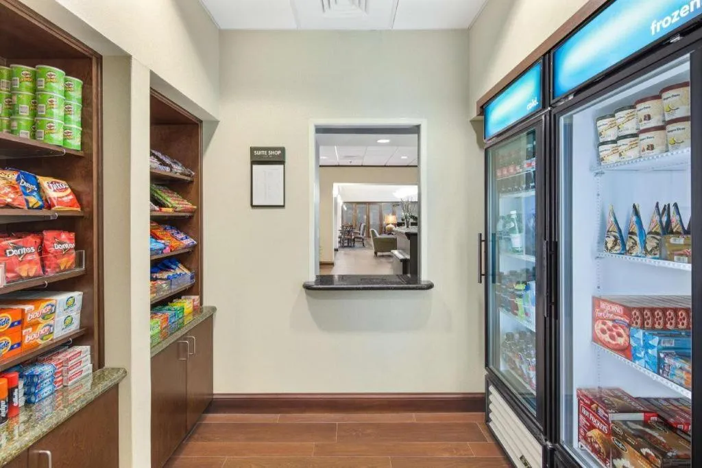 Hampton Inn & Suites Savannah-Airport