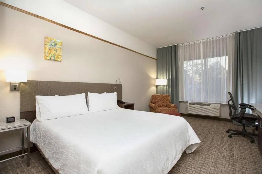 Bed in Hilton Garden Inn Oshkosh