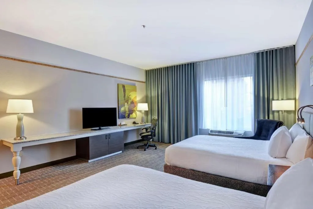 Bed in Hilton Garden Inn Oshkosh