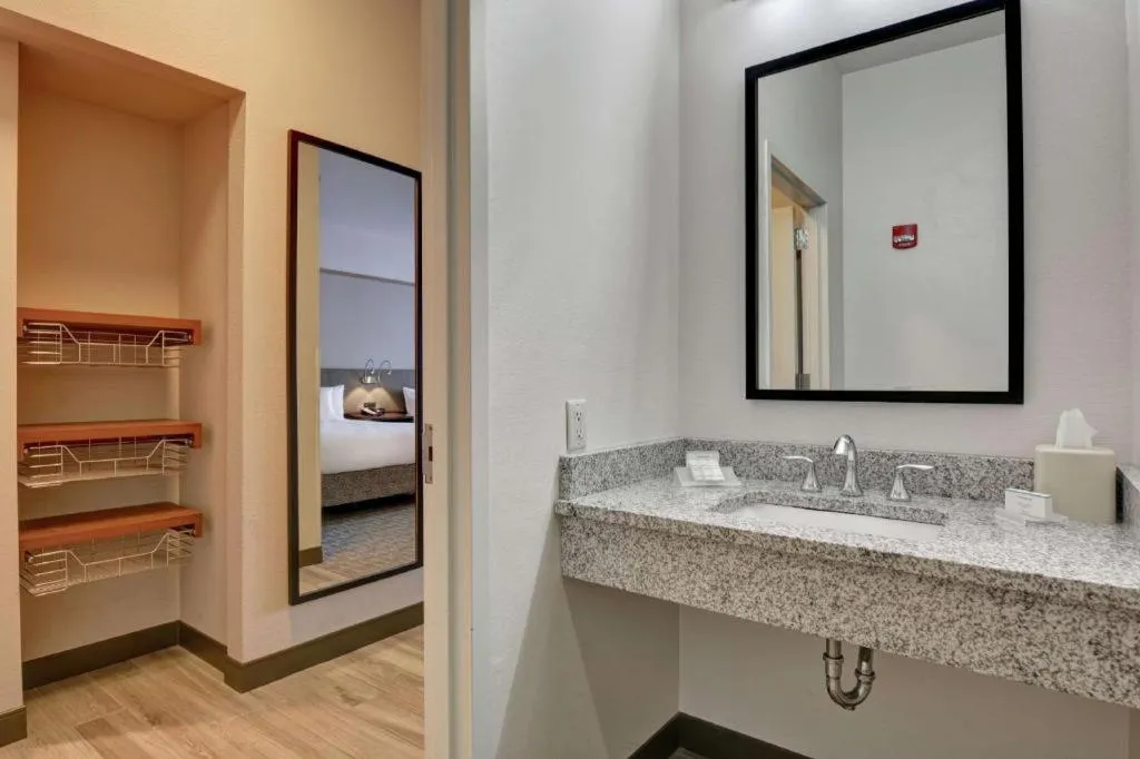 Bed in Hilton Garden Inn Oshkosh