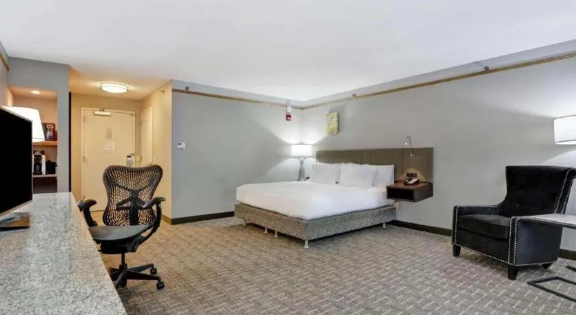 Bed in Hilton Garden Inn Oshkosh