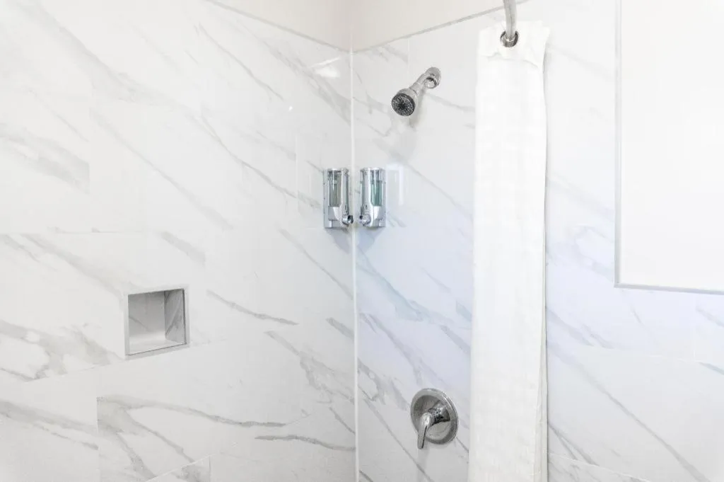 Sea Rock Inn - Los Angeles