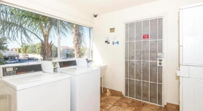 Sea Rock Inn - Los Angeles