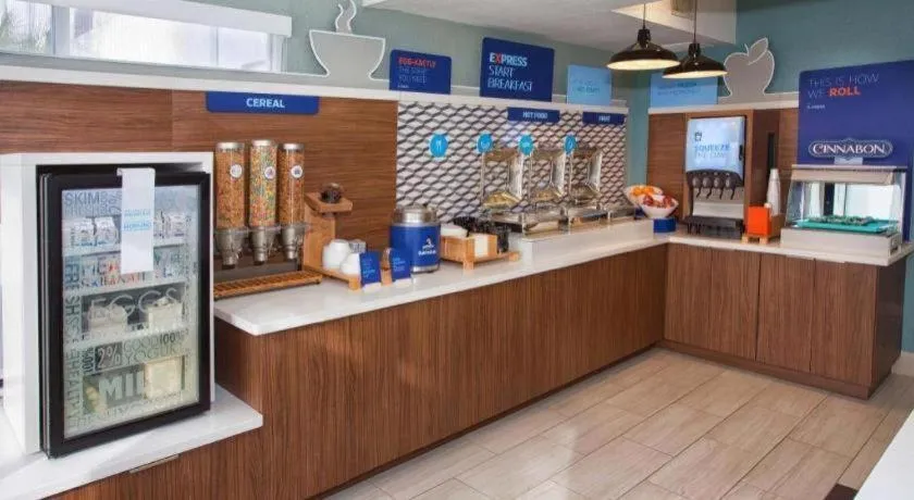 Holiday Inn Express Hotel & Suites Port Charlotte