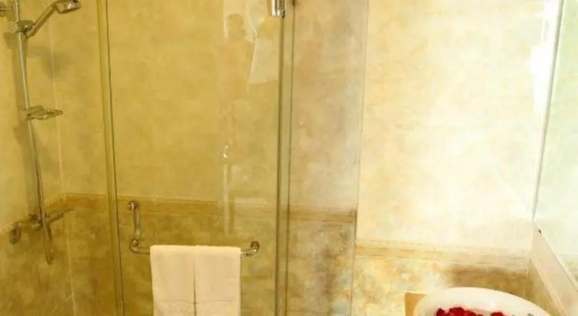 Lenid De Ho Guom Hotel