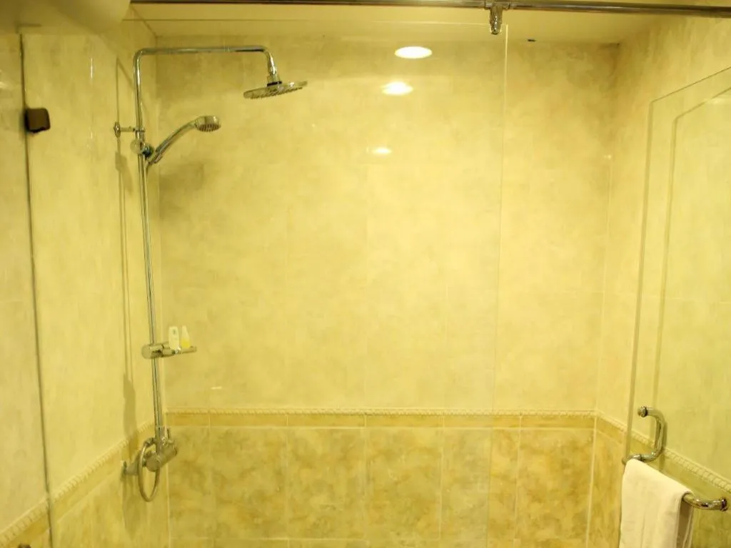 Lenid De Ho Guom Hotel