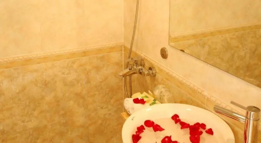 Lenid De Ho Guom Hotel