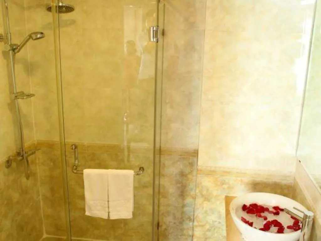 Lenid De Ho Guom Hotel