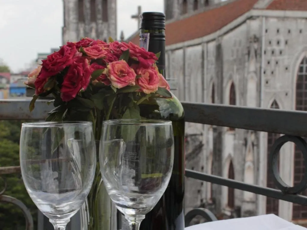 Hanoi Impressive Hotel