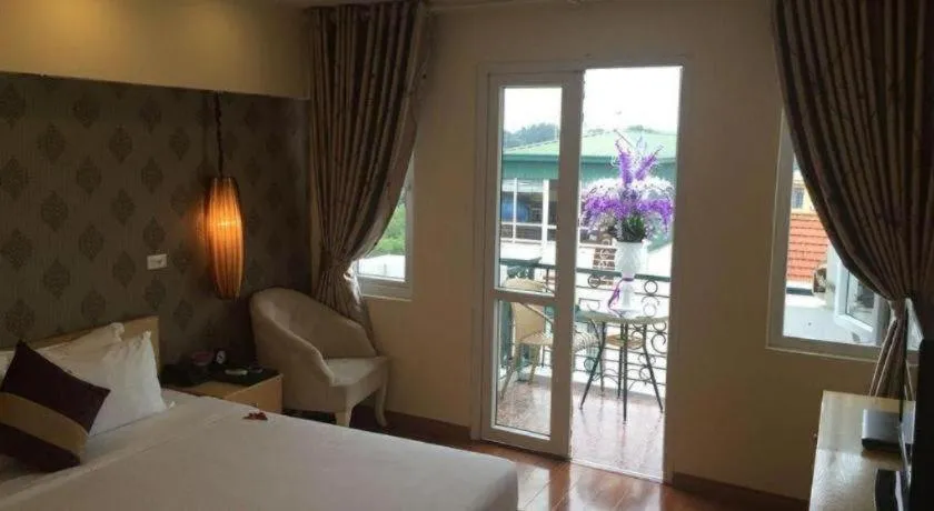 Bed in Hanoi Impressive Hotel