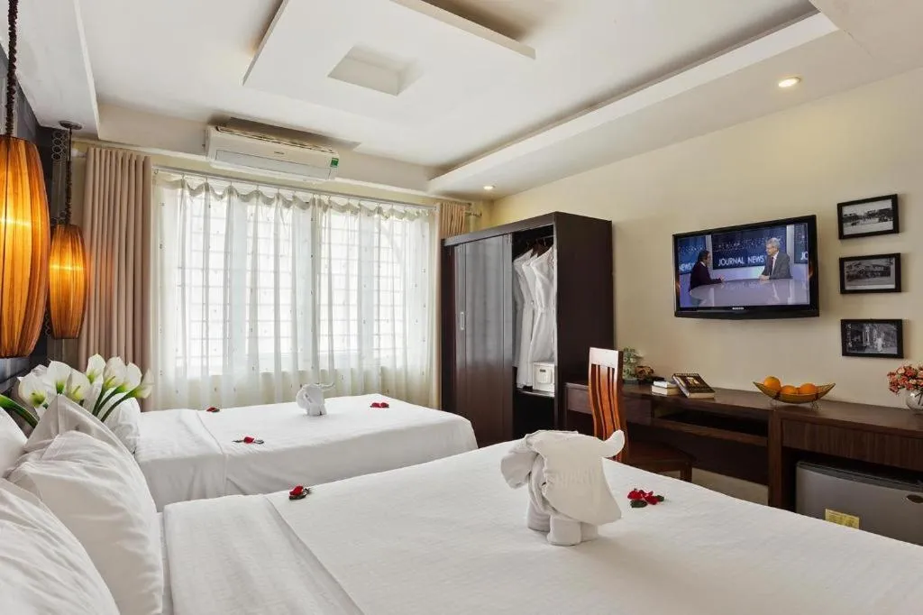 Bed in Hanoi Impressive Hotel